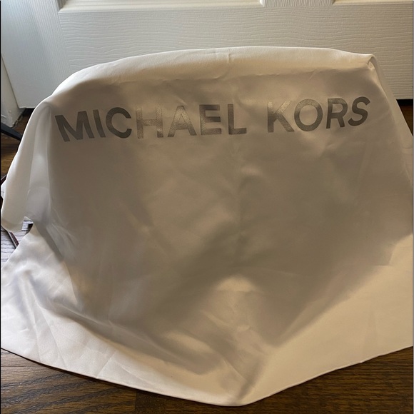 Plum Micheal Kors Crossbody Purse - Picture 2 of 10